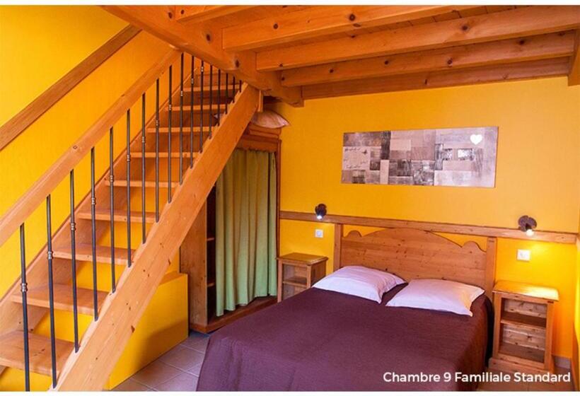 חדר סטנדרט לשלושה, Hôtel La Garenne