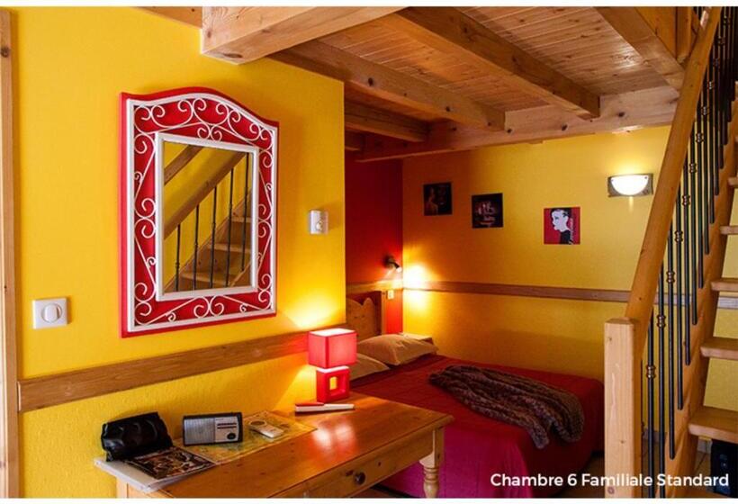 חדר סטנדרט לשלושה, Hôtel La Garenne