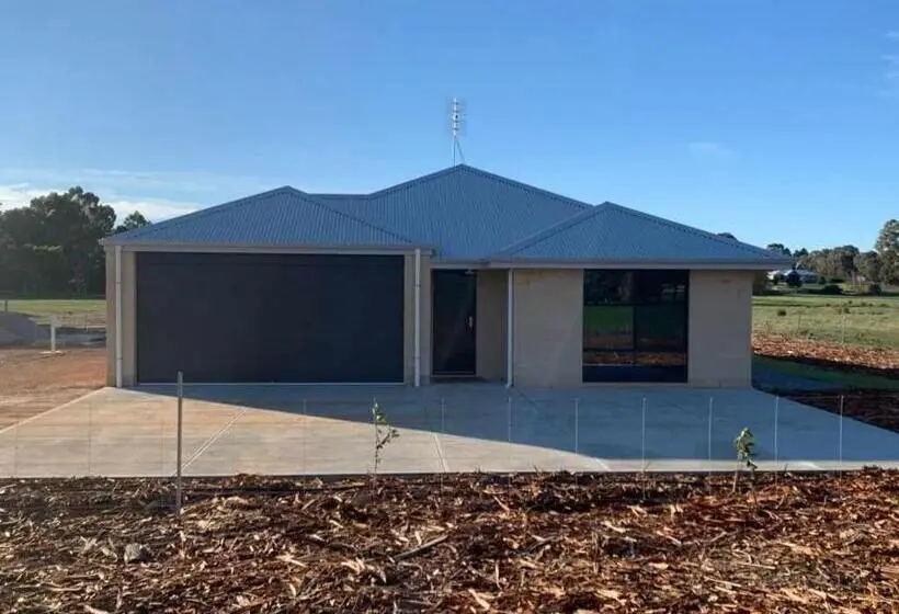 Talo 3 Makuuhuonetta, Manjimup Gateway