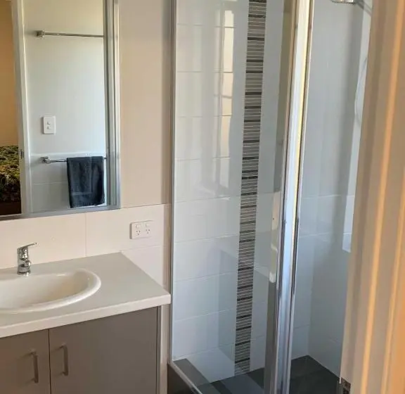 Talo 3 Makuuhuonetta, Manjimup Gateway
