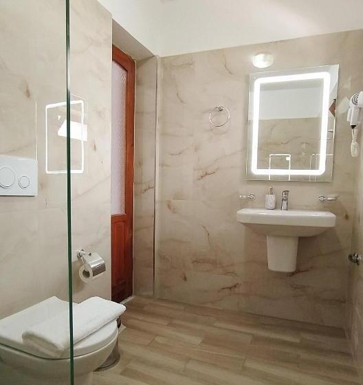 Triple Room Sea View, Villa Margarit