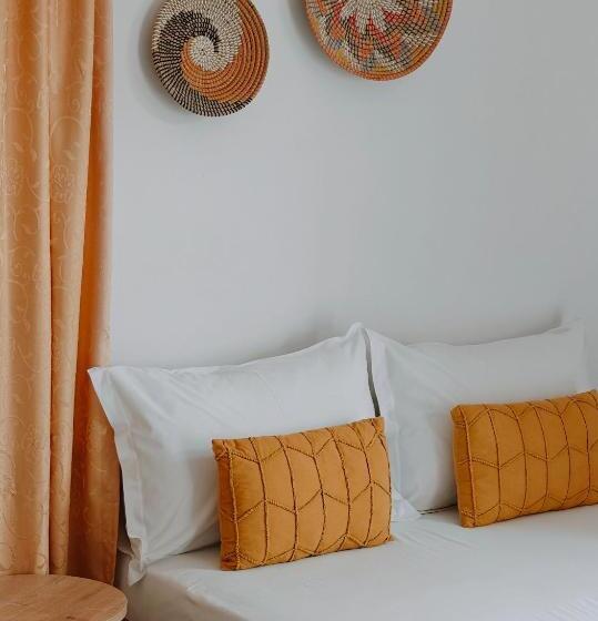 エコノミー４人部屋, Villa Margarit