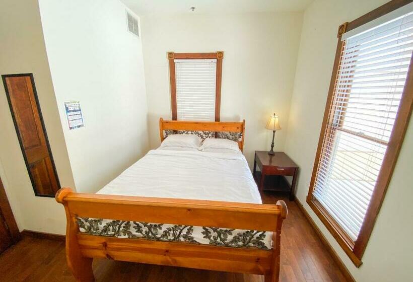 غرفة قياسية حمام مشترك, International Travelers House Downtown San Diego  Adults Only