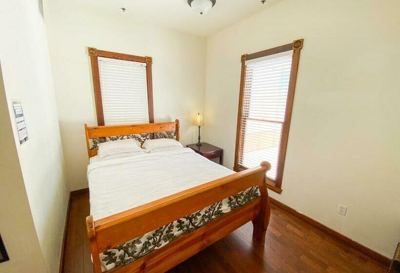 غرفة قياسية حمام مشترك, International Travelers House Downtown San Diego  Adults Only