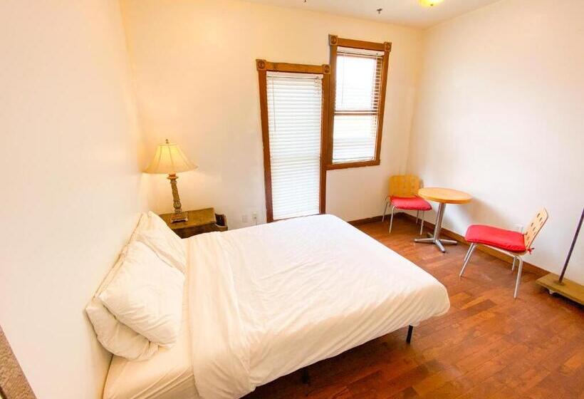 חדר סטנדרט חדר אמבטיה משותף, International Travelers House Downtown San Diego  Adults Only