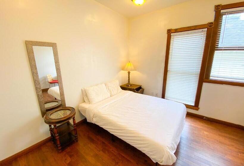 غرفة قياسية حمام مشترك, International Travelers House Downtown San Diego  Adults Only