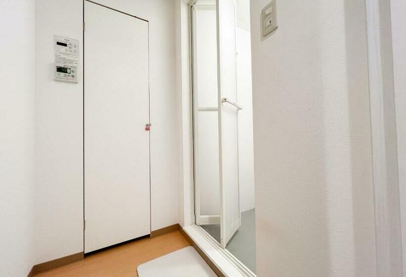 ルームシェアのワンベッド, Osaka Nipponbashi Evisu Hostel エビスホステル