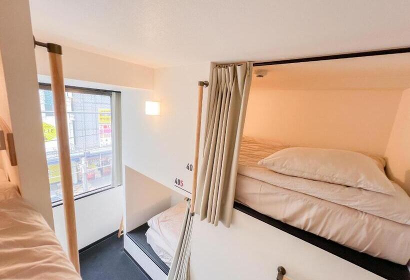 Vuode Makuusalissa, Osaka Nipponbashi Evisu Hostel エビスホステル