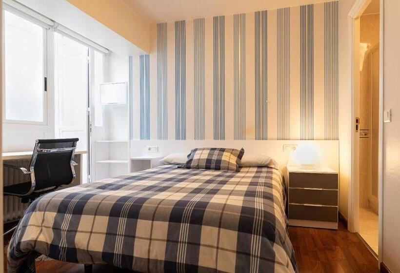 Номер Стандарт Трехместный, Pension Residencia F&f