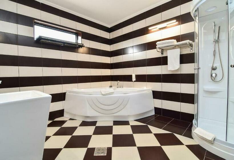 جناح, Pensiunea Alfa