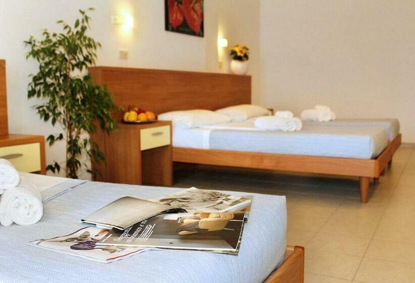 コンフォートトリプルルーム, Pfa Hotel La Darsena   Follonica