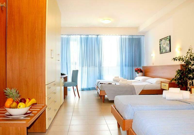 חדר קומפורט לשלושה, Pfa Hotel La Darsena   Follonica