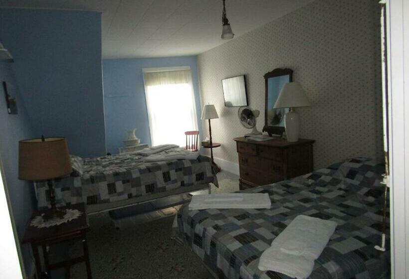 غرفة قياسية حمام مشترك, The 8th Maine Regiment Lodge And Museum