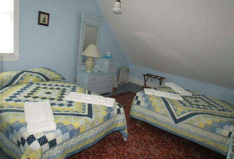 غرفة قياسية حمام مشترك, The 8th Maine Regiment Lodge And Museum