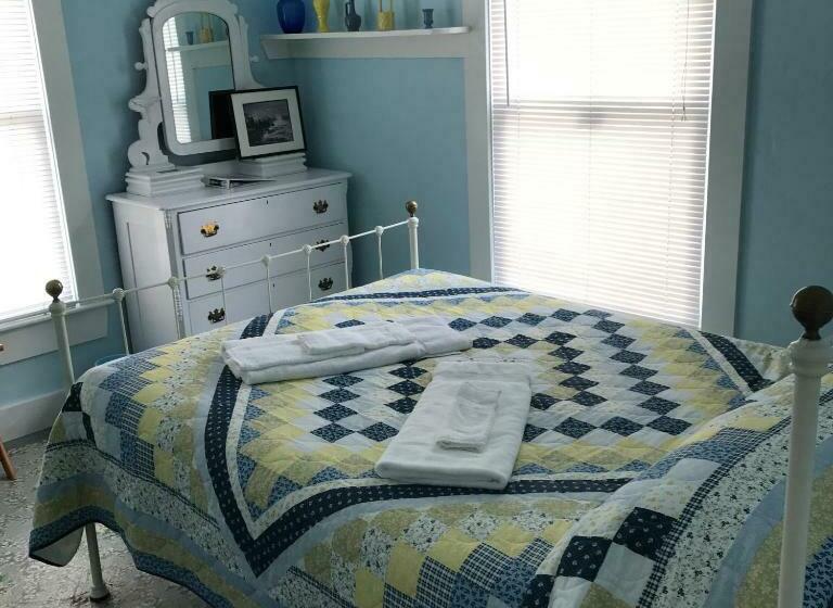 غرفة قياسية حمام مشترك, The 8th Maine Regiment Lodge And Museum