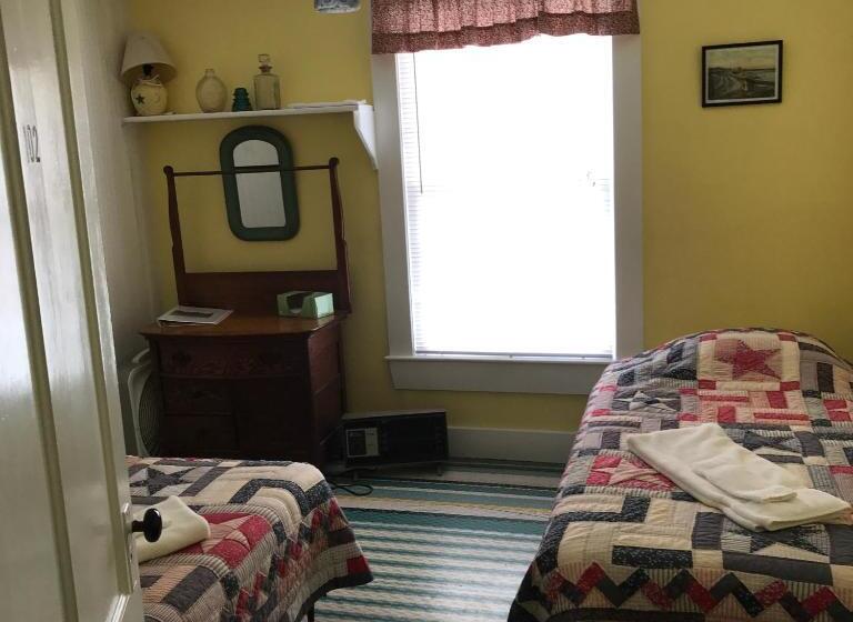 غرفة قياسية, The 8th Maine Regiment Lodge And Museum