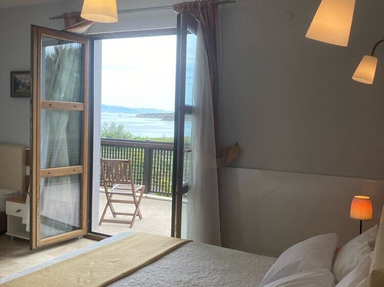 اتاق استاندارد سه نفره, Siesta Otel Bozcaada