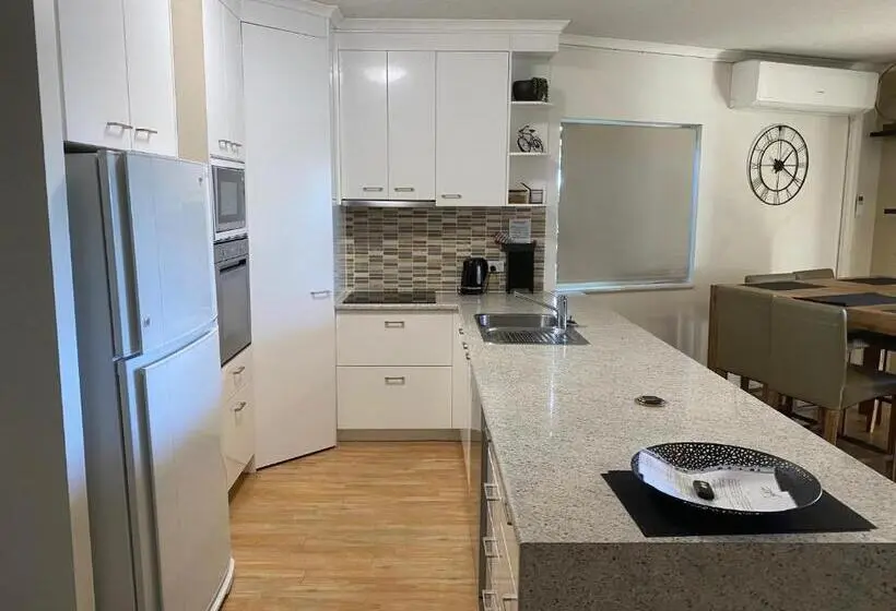 １階の１ベッドルームアパートメント, The Esplanade Riverview Holiday Apartments