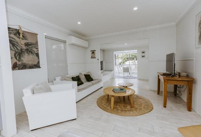 Дом 2 Спальни, Yeppoon Surfside Motel