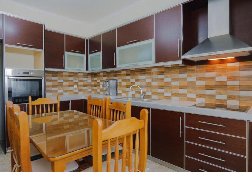 带2个卧室的套房, Milo Ksamil