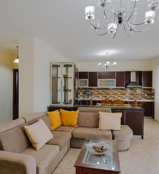 带2个卧室的套房, Milo Ksamil