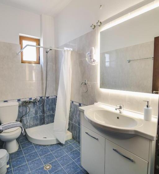 带2个卧室的套房, Milo Ksamil