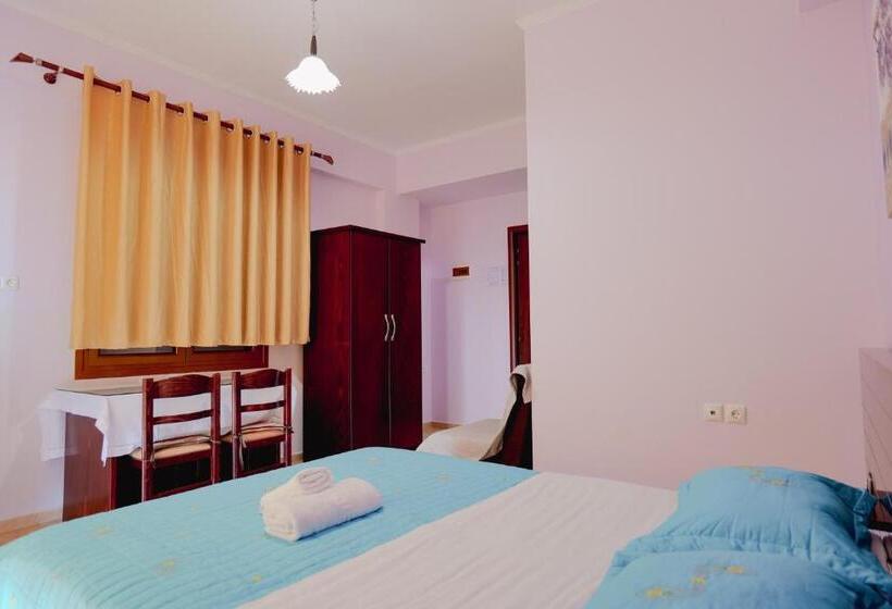 带阳台的豪华间, Milo Ksamil