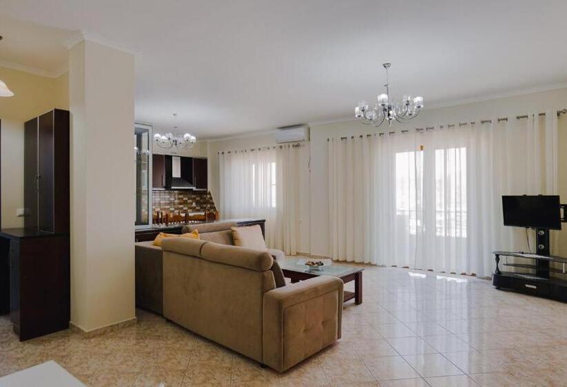 带2个卧室的套房, Milo Ksamil