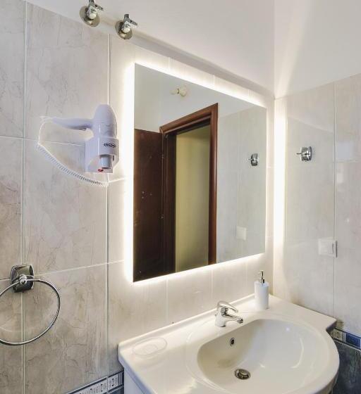 带2个卧室的套房, Milo Ksamil