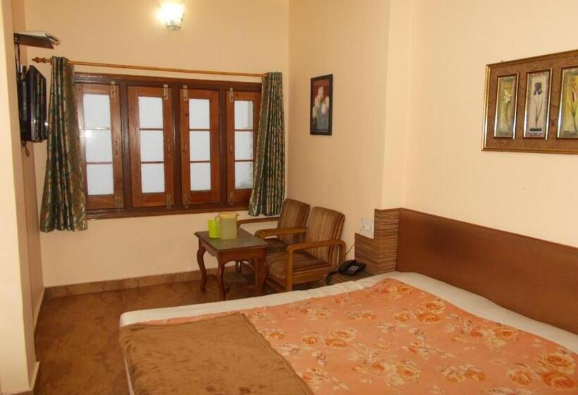 غرفة ديلوكس, Paramount