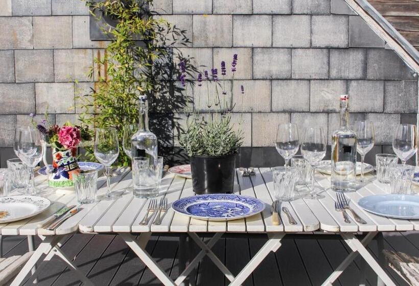 テラス付き１ベッドルームアパートメント, The Bull Inn