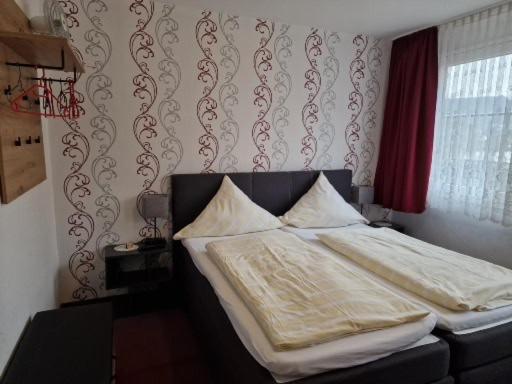 基本间, Weinhaus Am Stiftstor