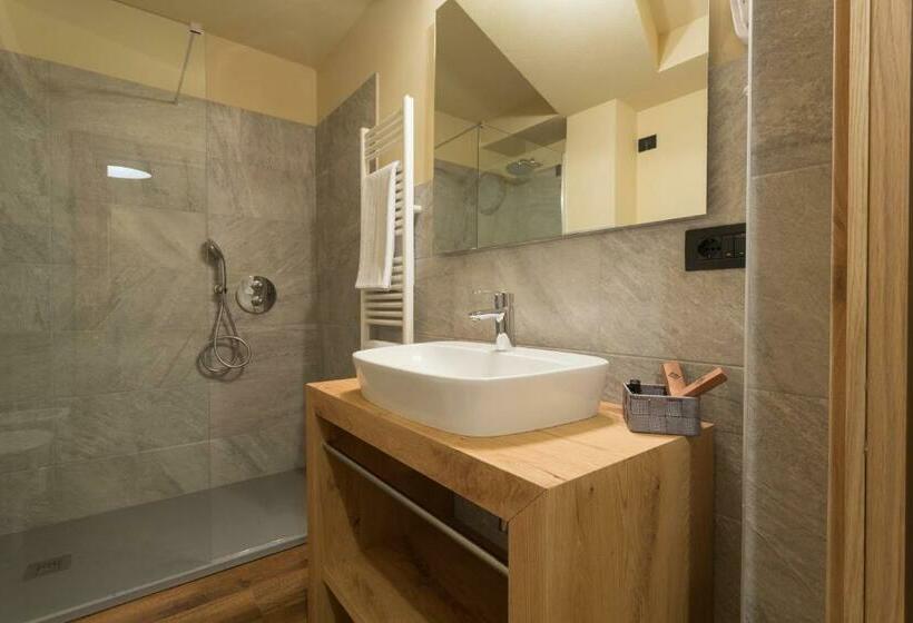 스탠다드 발코니 스튜디오, Maison Fosson