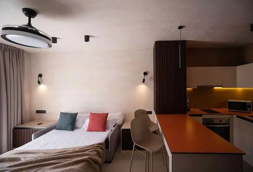 استودیو استاندارد با تراس, Apartamentos Playazul