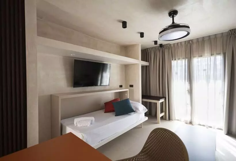 استودیو استاندارد با تراس, Apartamentos Playazul