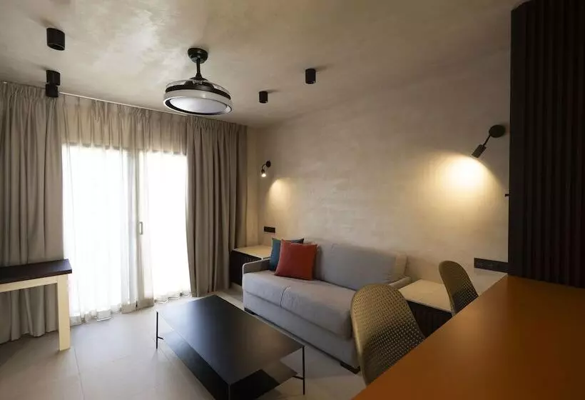 استودیو استاندارد با تراس, Apartamentos Playazul