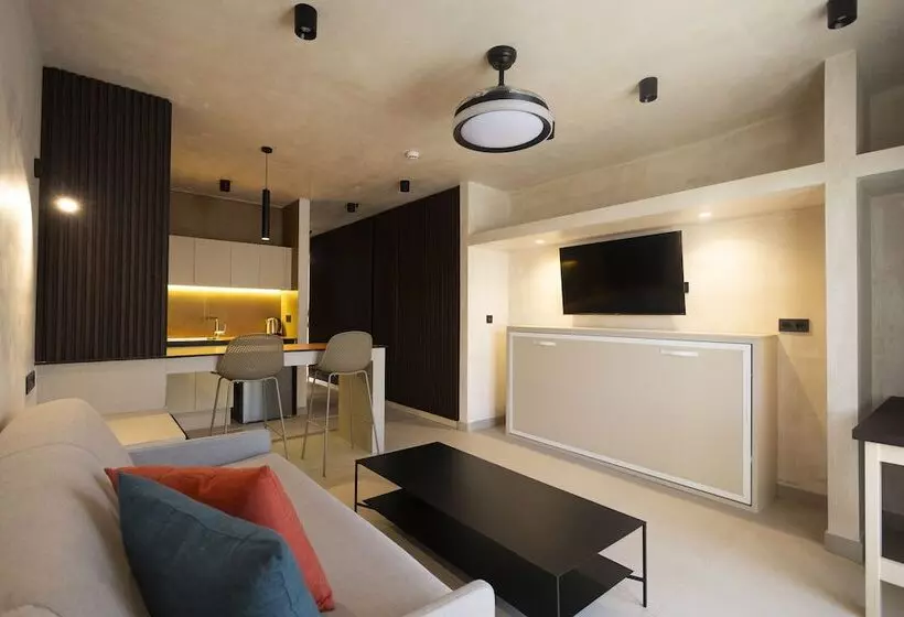 استودیو استاندارد با تراس, Apartamentos Playazul