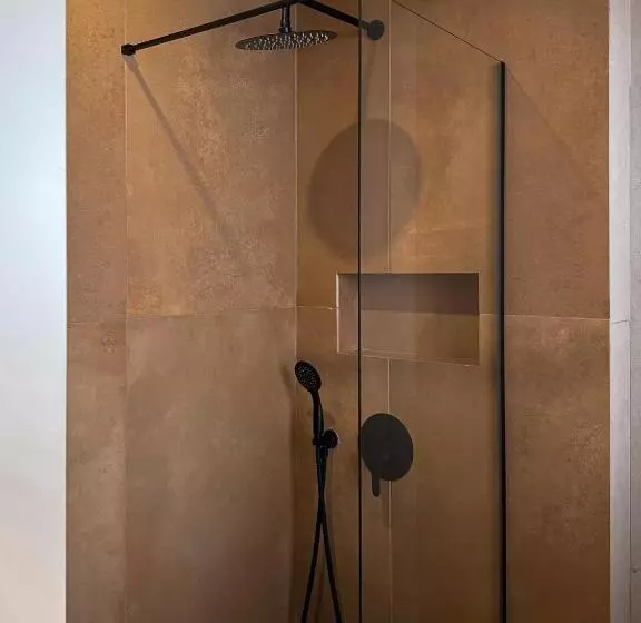 استودیوی استاندارد, Apartamentos Playazul