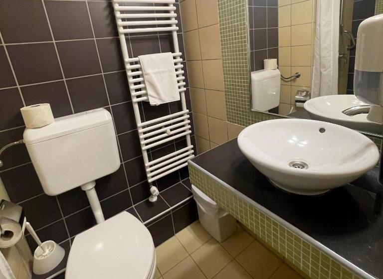 اتاق پریمیوم سه تخته, Harmónia Hotel Sárvár