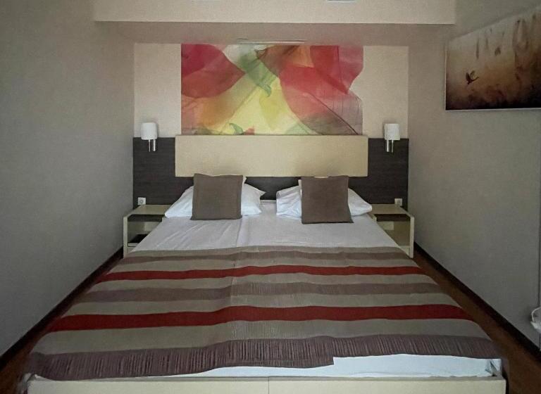 سوییت خانوادگی, Harmónia Hotel Sárvár