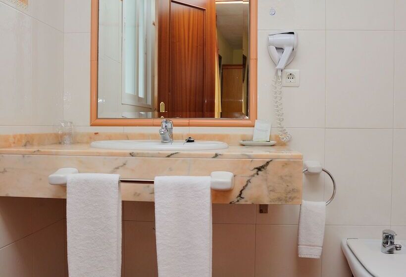 标准单人间, Hostal Jayma