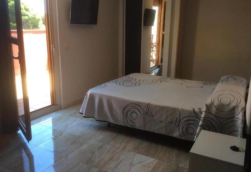 발코니 디럭스 룸, Hostal Mont Royal