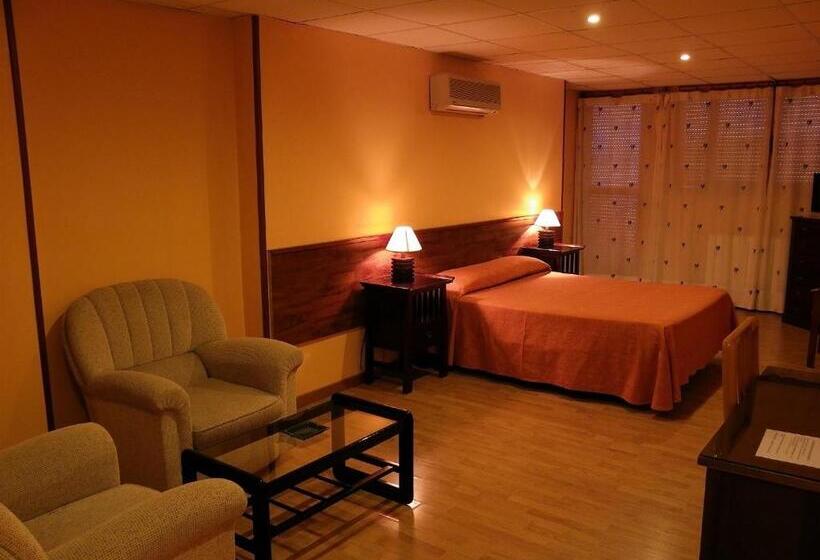 스위트, Hostal Mont Royal