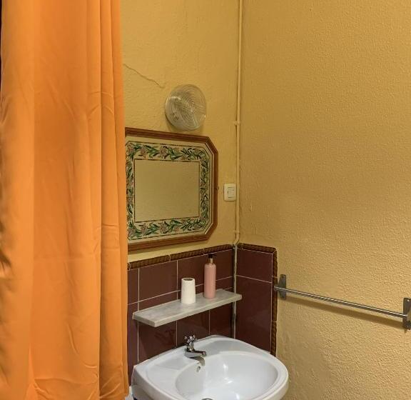 Camera Standard Singola Bagno Condiviso, Pensión Lisdos