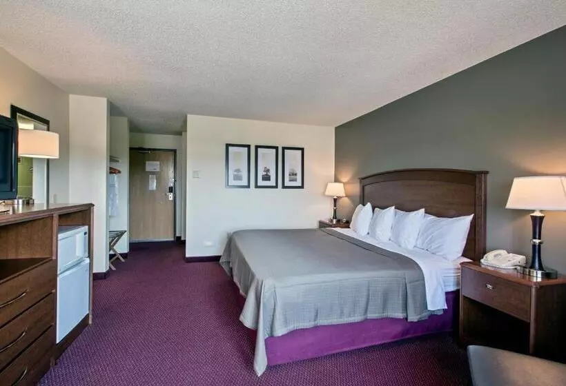 キングサイズベッドのスタンダードルーム, Americinn By Wyndham Iowa Falls