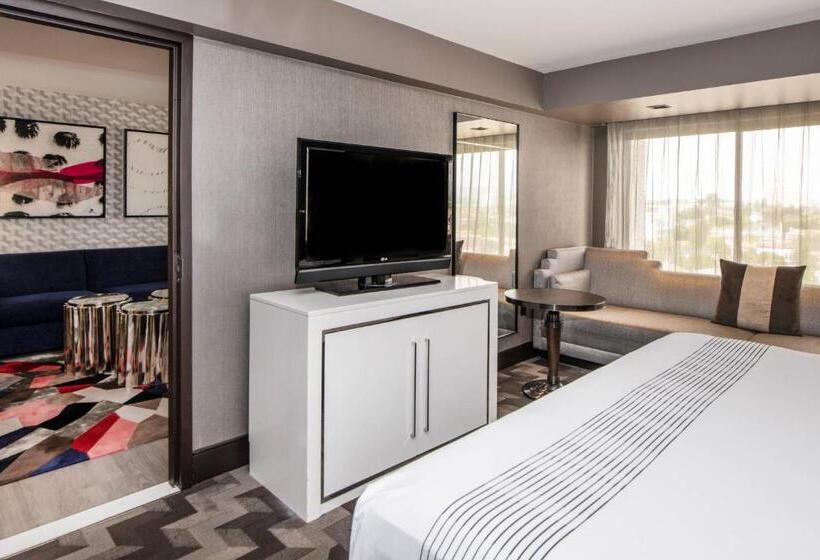 جناح, Beverly Hills Marriott