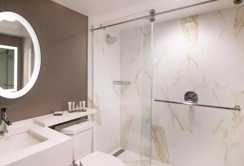 Executive-huone King-vuode, Beverly Hills Marriott