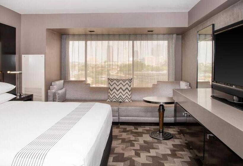 غرفة إدارية سرير كينج, Beverly Hills Marriott