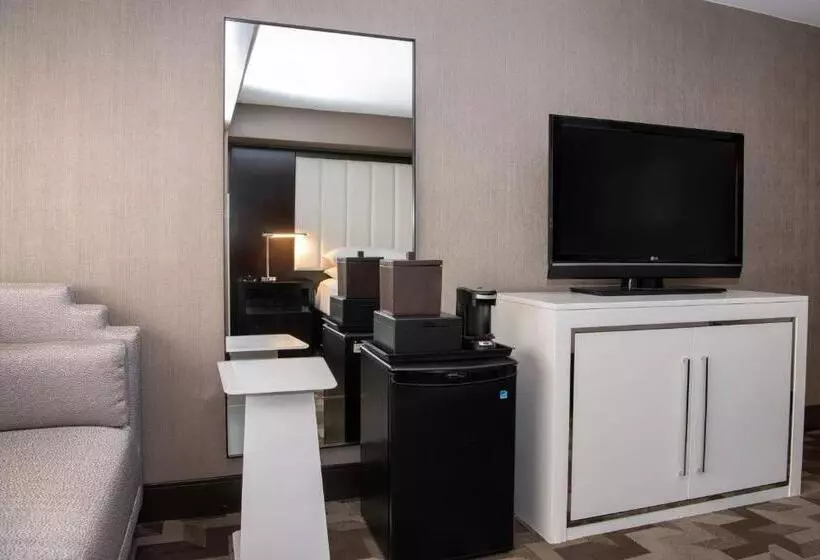 Deluxe-huone Soveltuu Liikuntarajoitteisille, Beverly Hills Marriott