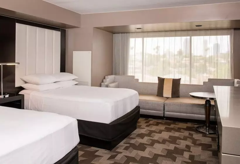 Standard-huone 2 Parivuodetta, Beverly Hills Marriott